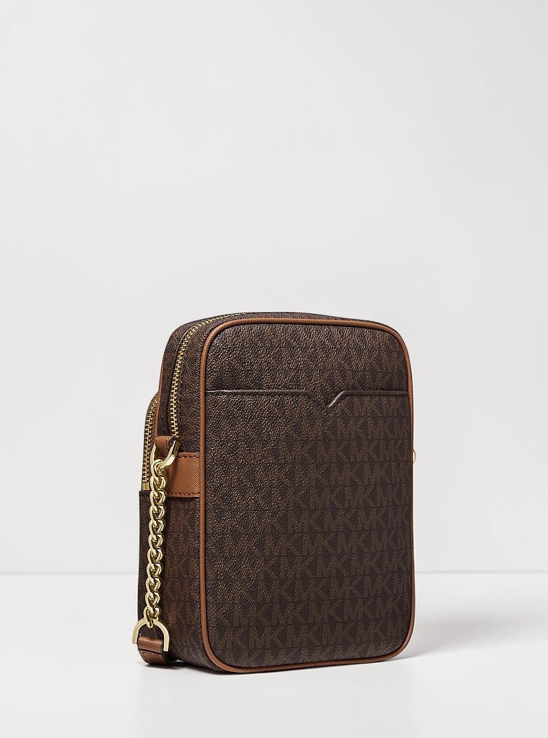 Jet Set Travel Medium Logo Crossbody Bag. 35F1GTVC2B