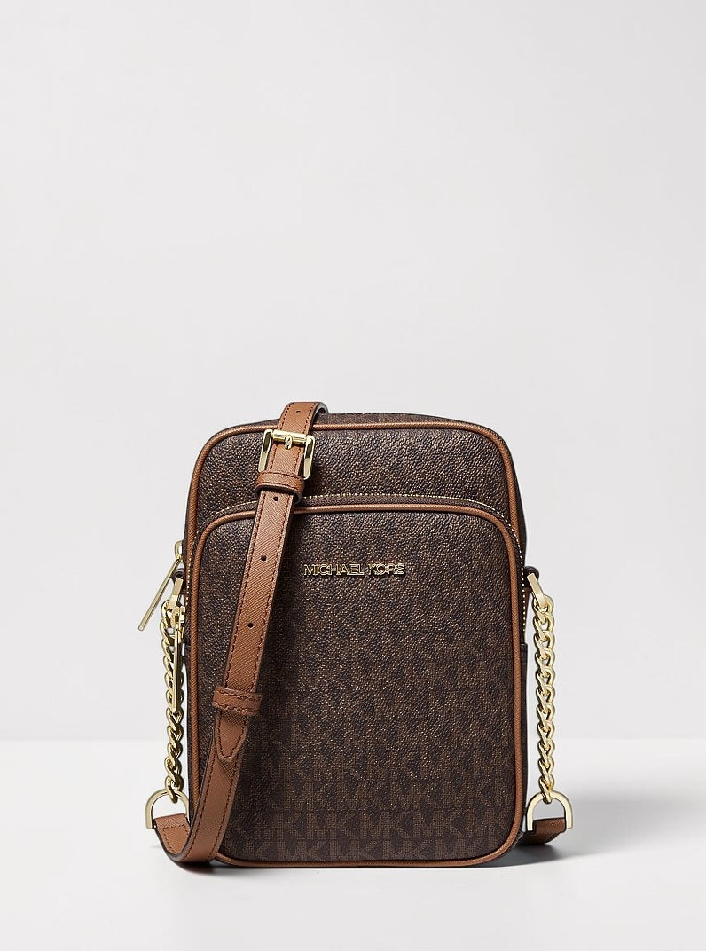 Jet Set Travel Medium Logo Crossbody Bag. 35F1GTVC2B