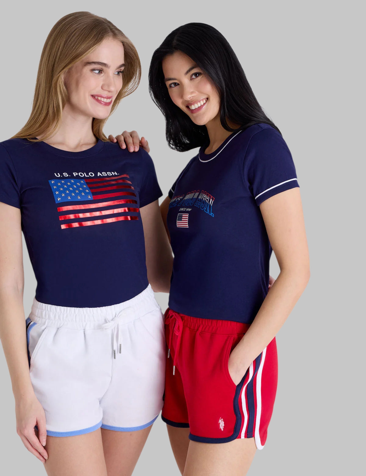 FOIL FLAG SEMI SCOOP T-SHIRT
21T0097-1D00A