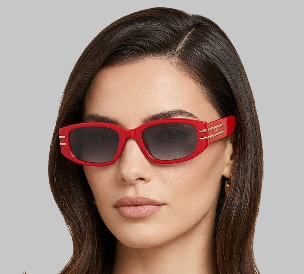 Guess 
Brown Gradient Rectangular Ladies Sunglasses
Item No. GO00071 66F 53