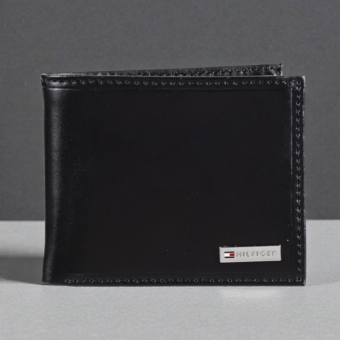 Tommy Hilfiger Men's Passcase Wallet with Removable ID Window