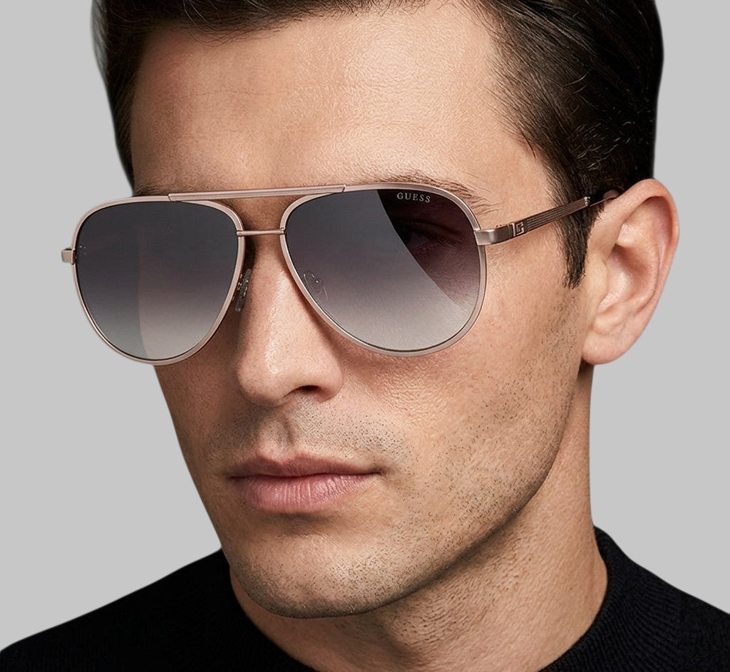 Green Gradient Pilot Men's Sunglasses
Item No. GU00209 32P 61