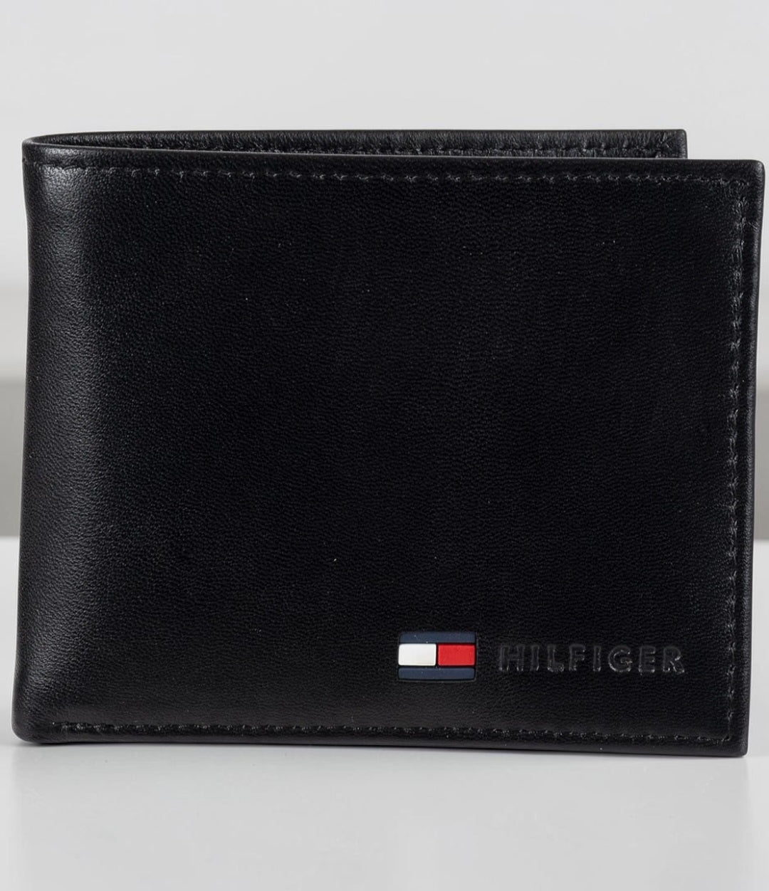 Tommy Hilfiger Men's leather wallet