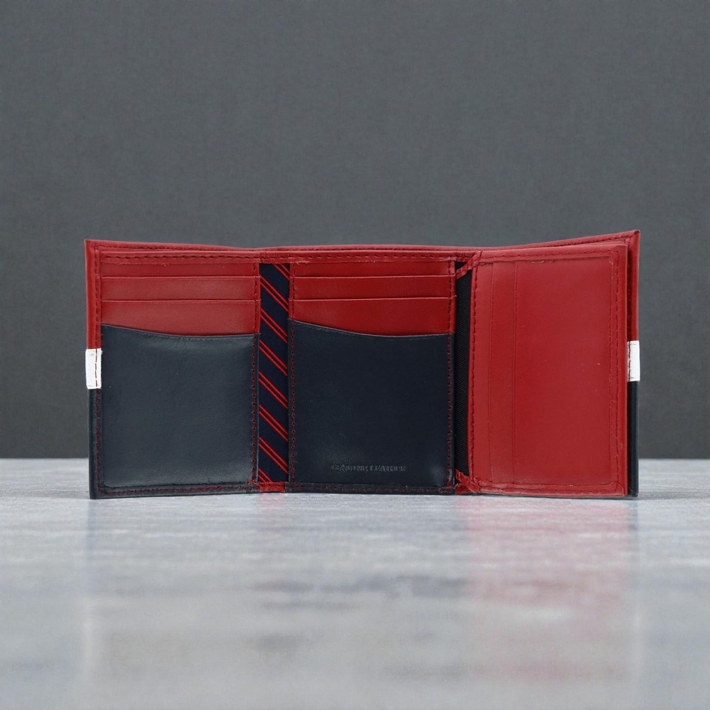 Tommy Hilfiger Men's Trifold Wallet