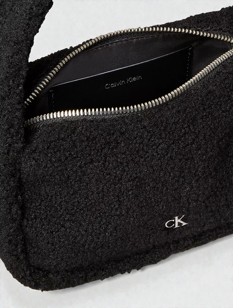 C.K Sherpa Shoulder Bag 4K3005G