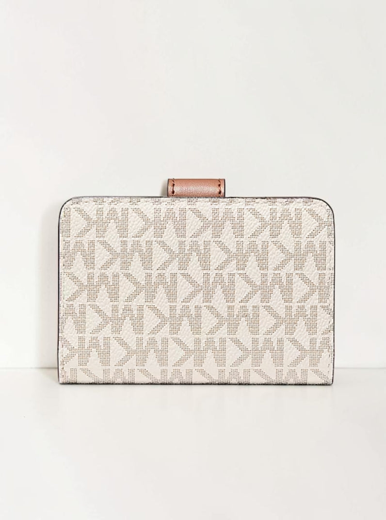 Jet Set Travel Small Signature Logo wallet,35F6GTVF1Y