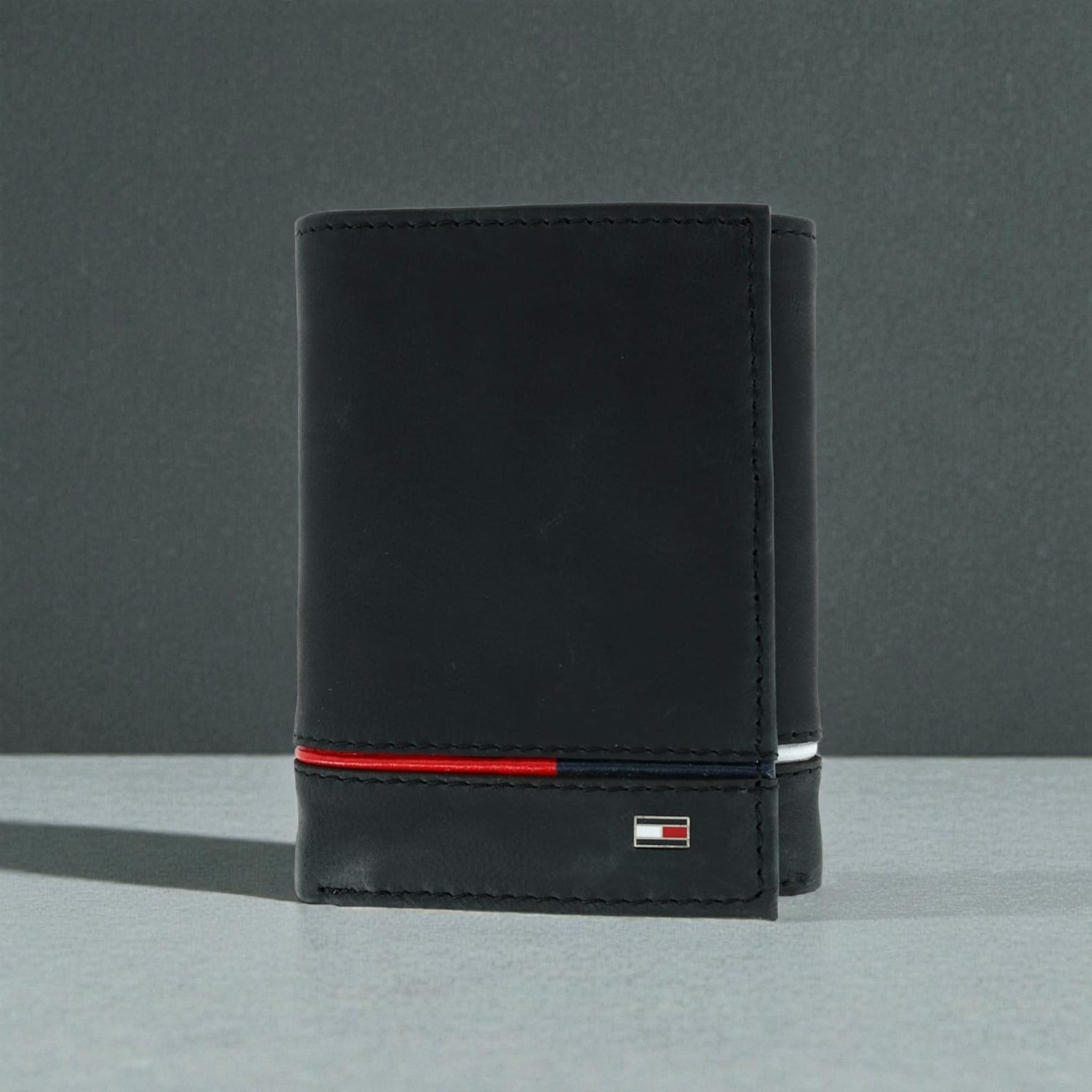 Tommy Hilfiger Men's Trifold Wallet