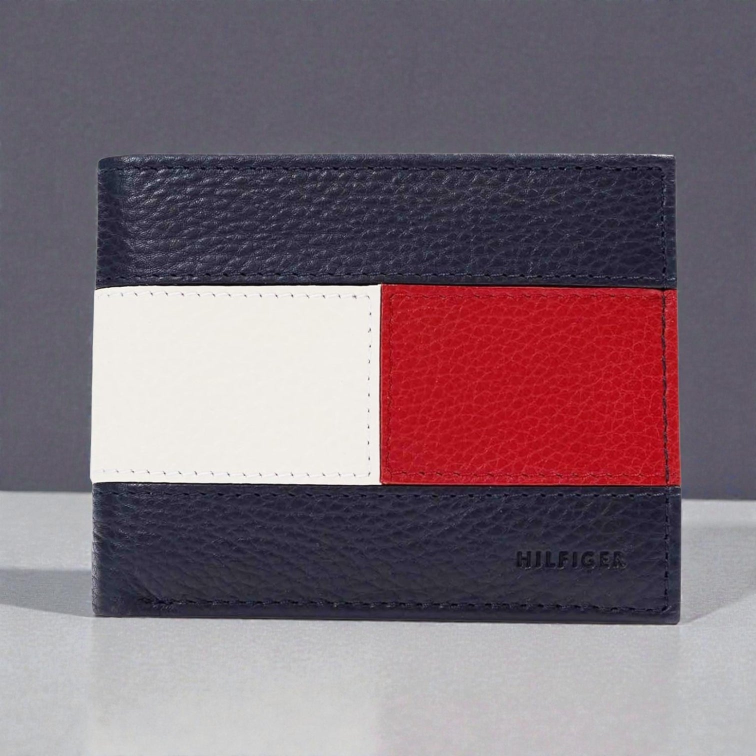 Tommy Hilfiger Men's Passcase Wallet with Removable ID Window