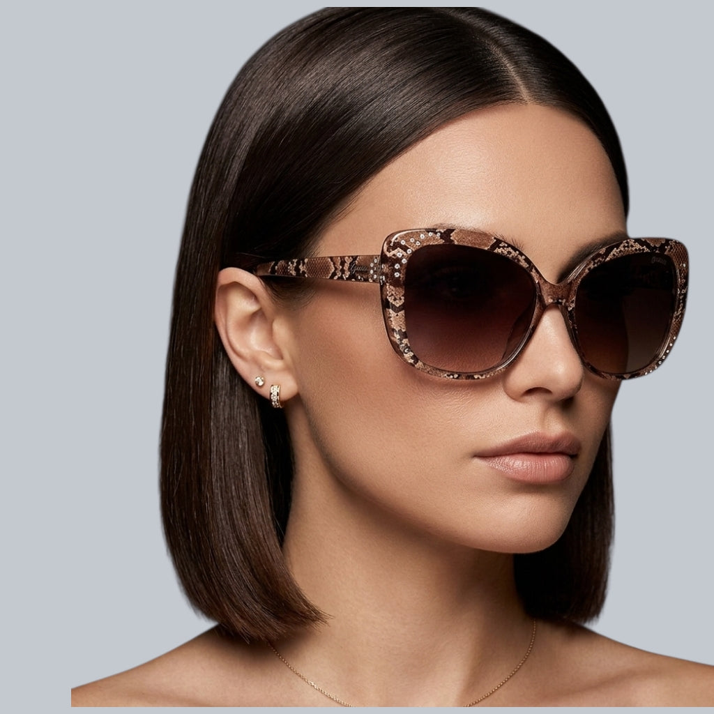 Guess 
Smoke Gradient Butterfly Ladies Sunglasses
Item No. GF0383 05B 57