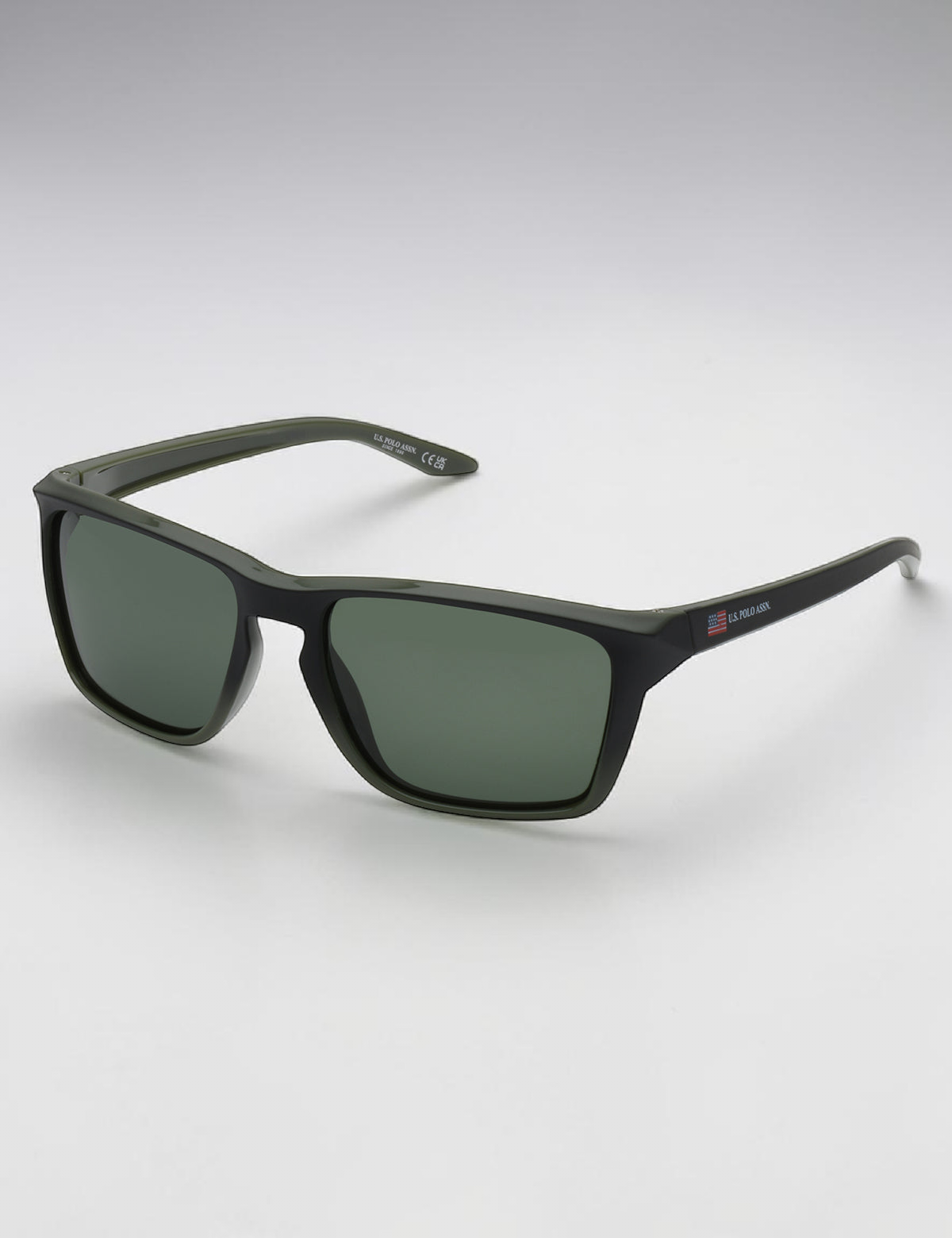 RECTANGULAR FRAME SUNGLASSES
Serial PA3014-0000A