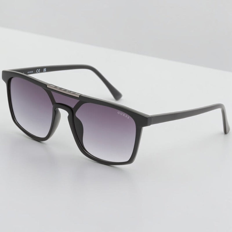 Guess Smoke Gradient Shield Men's Sunglasses
Item No. GF5089 02B 00