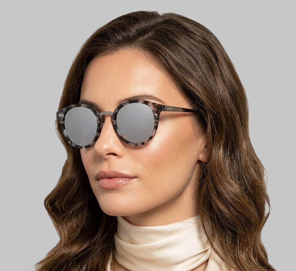 Guess SilverRound Ladies Sunglasses
Item No. GF0305 56U 51