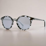 Guess SilverRound Ladies Sunglasses
Item No. GF0305 56U 51