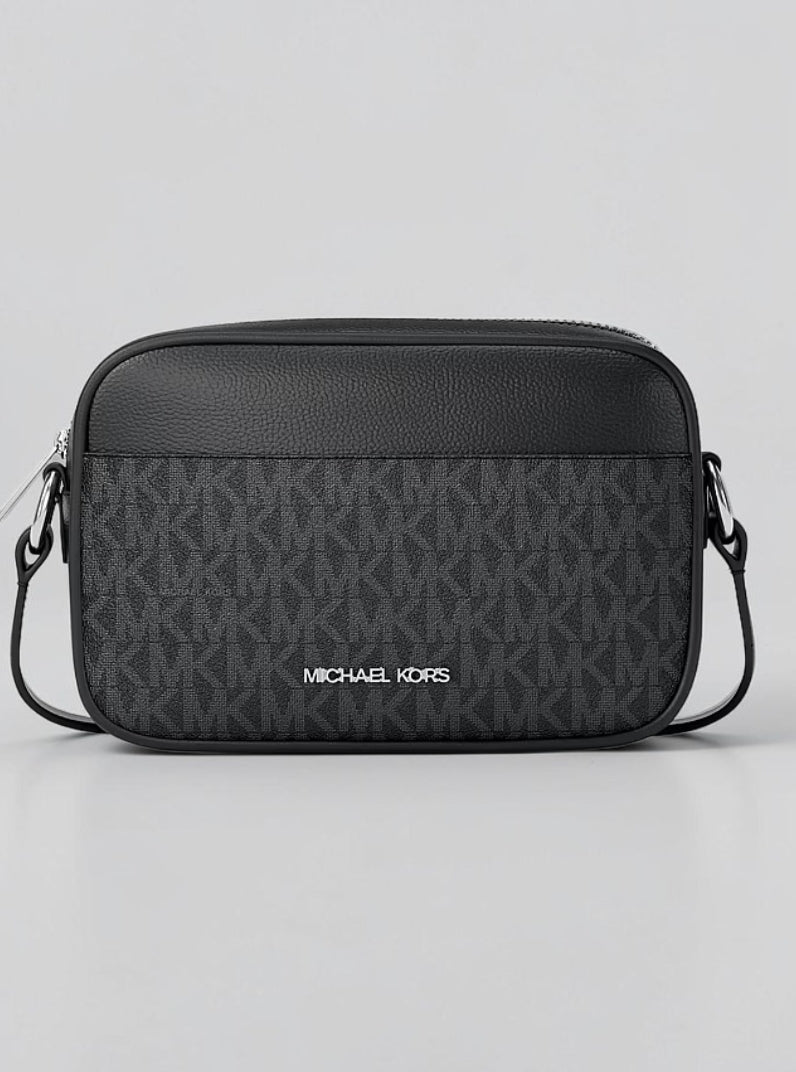 Jet Set Travel Signature Logo Camera Crossbody Bag,35S6STVC1V