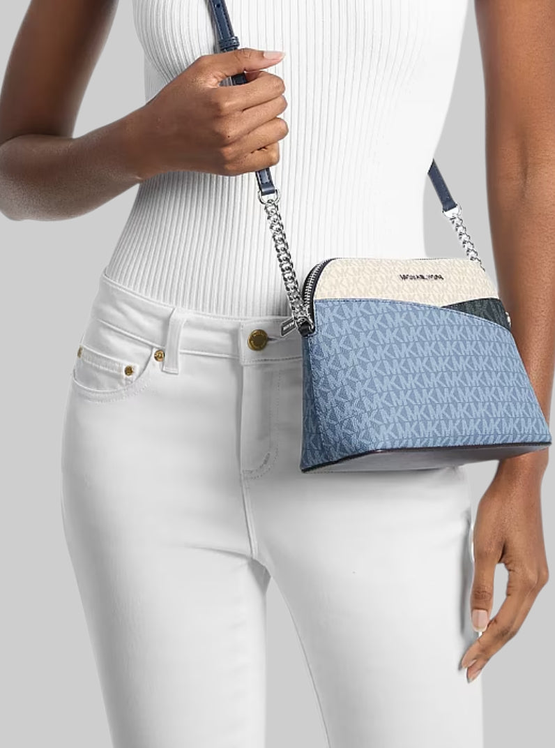 Jet Set Travel Medium Logo Dome Crossbody Bag,35F1STVC6B