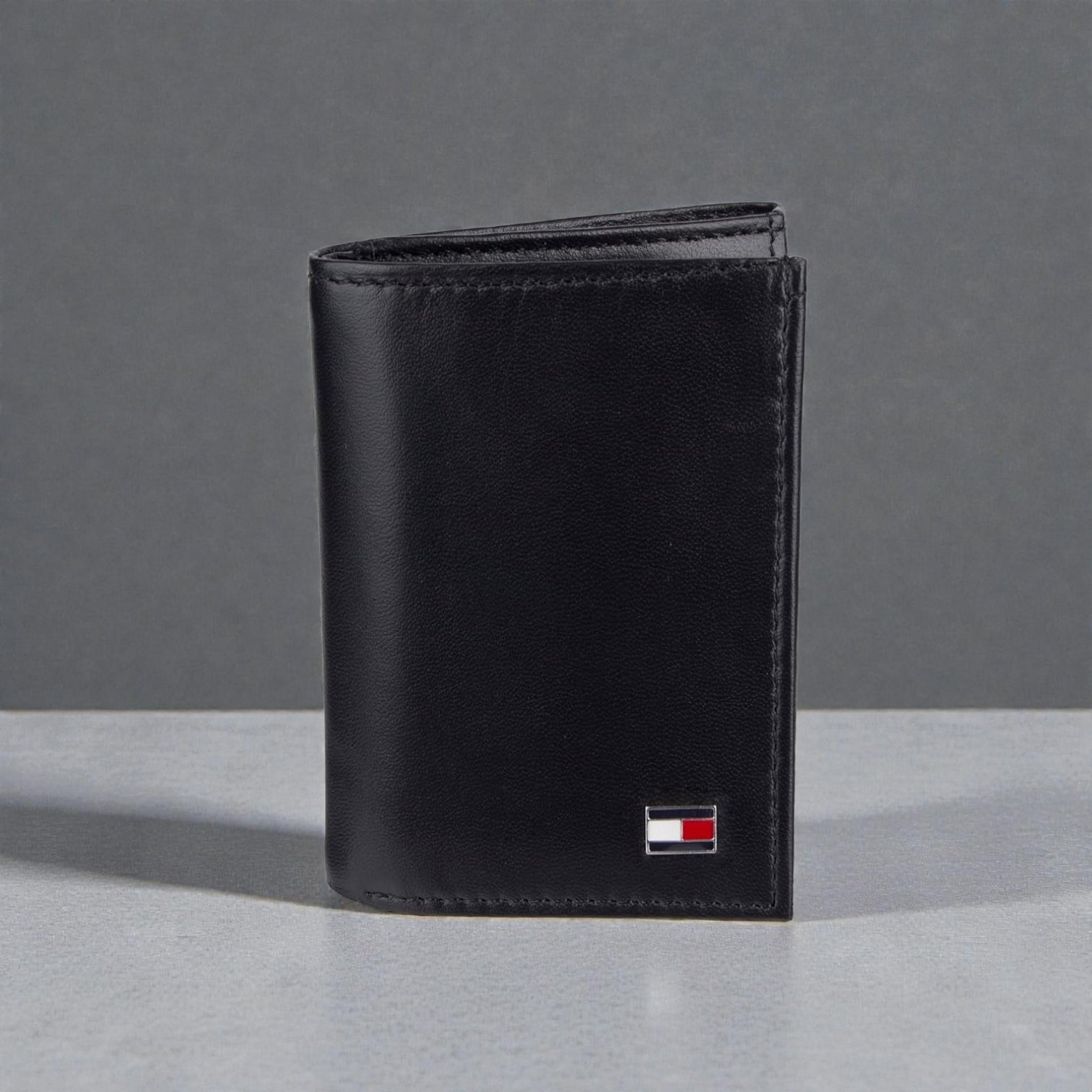 Tommy Hilfiger Men's Trifold Wallet