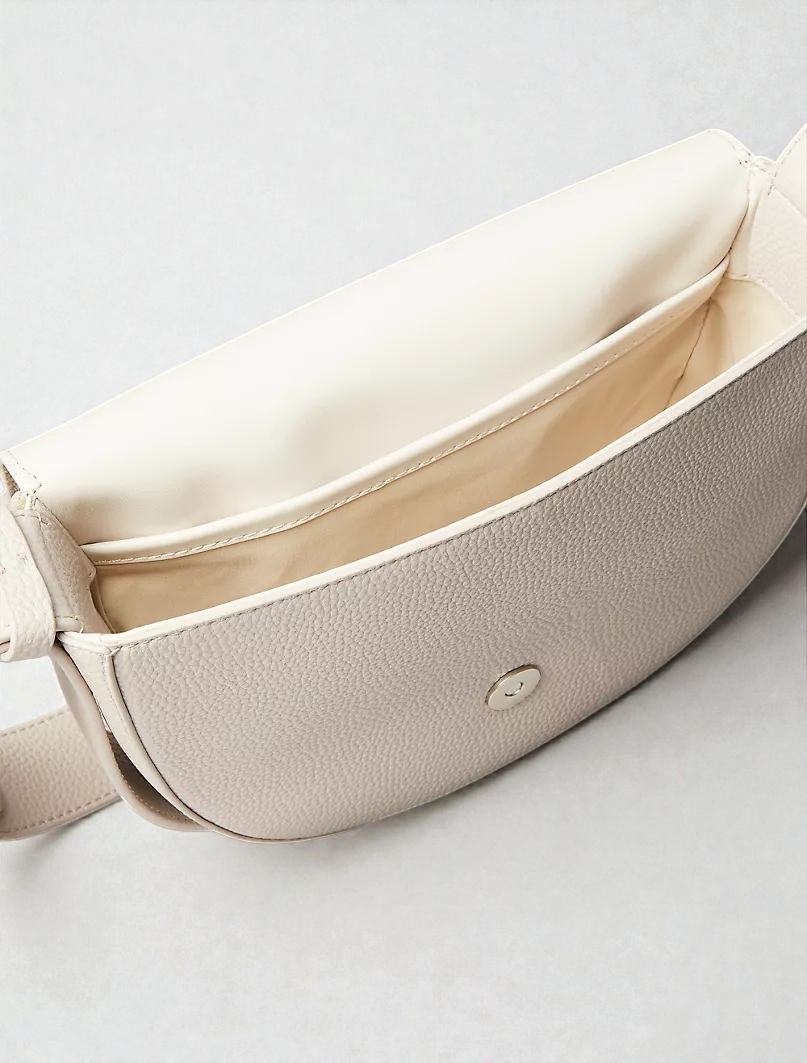 C.K Archive Hardware Saddle Bag 4K3120G