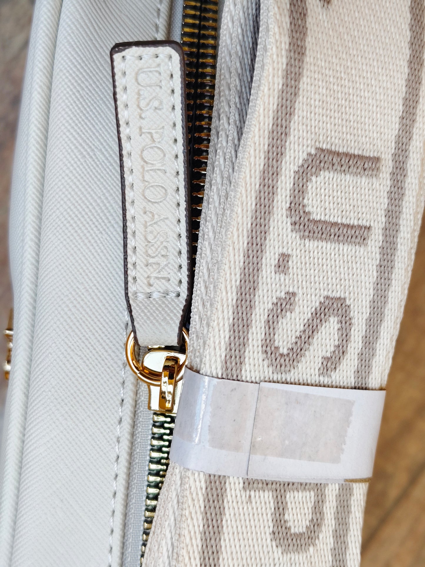 Immediate CLASSIC ZIP CROSSBODY BAG,27A278-AA00A