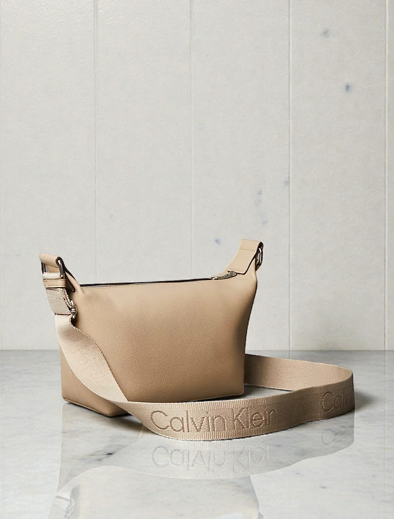 C.K Ultralight Shoulder Bag 4K3131G