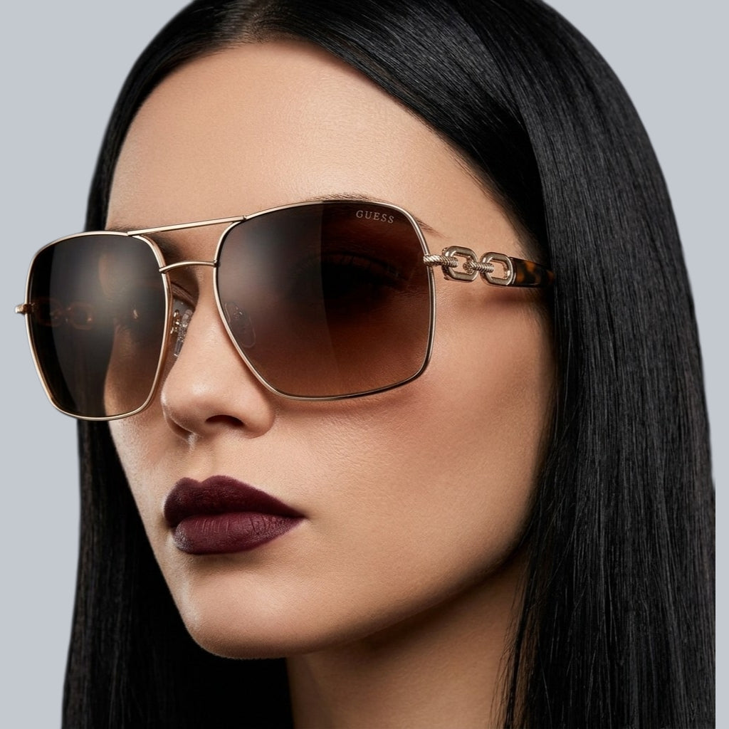 Guess  Gradient Navigator Ladies Sunglasses
Item No. GU00159 33F 63