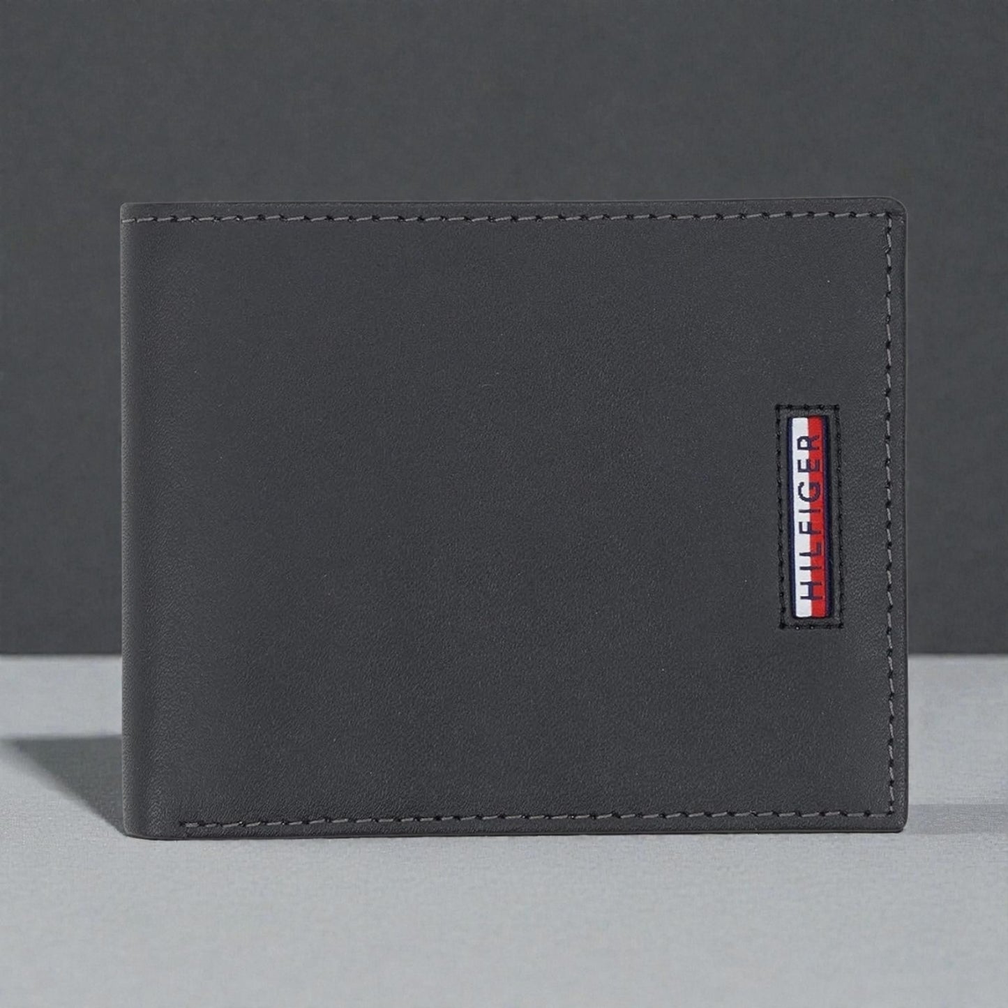 Tommy Hilfiger Men's Passcase Wallet with Removable ID Window