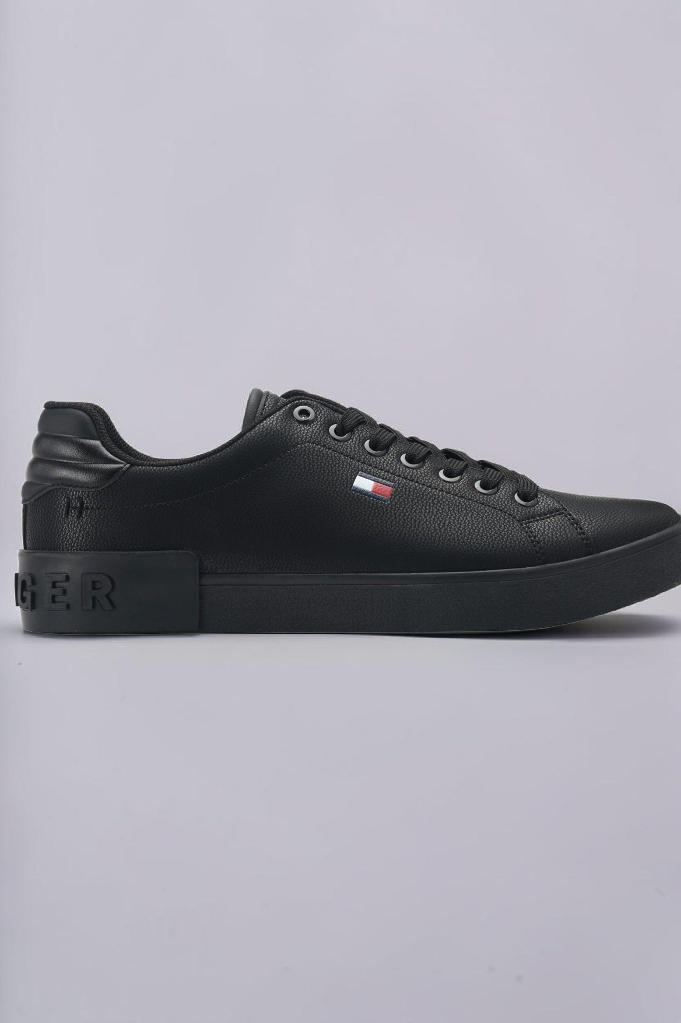 TOMMY HILFIGER shoes 10685590