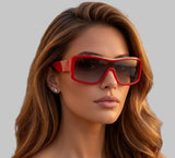 Guess Smoke Shield Ladies Sunglasses
Item No. GO00035 66C 00
