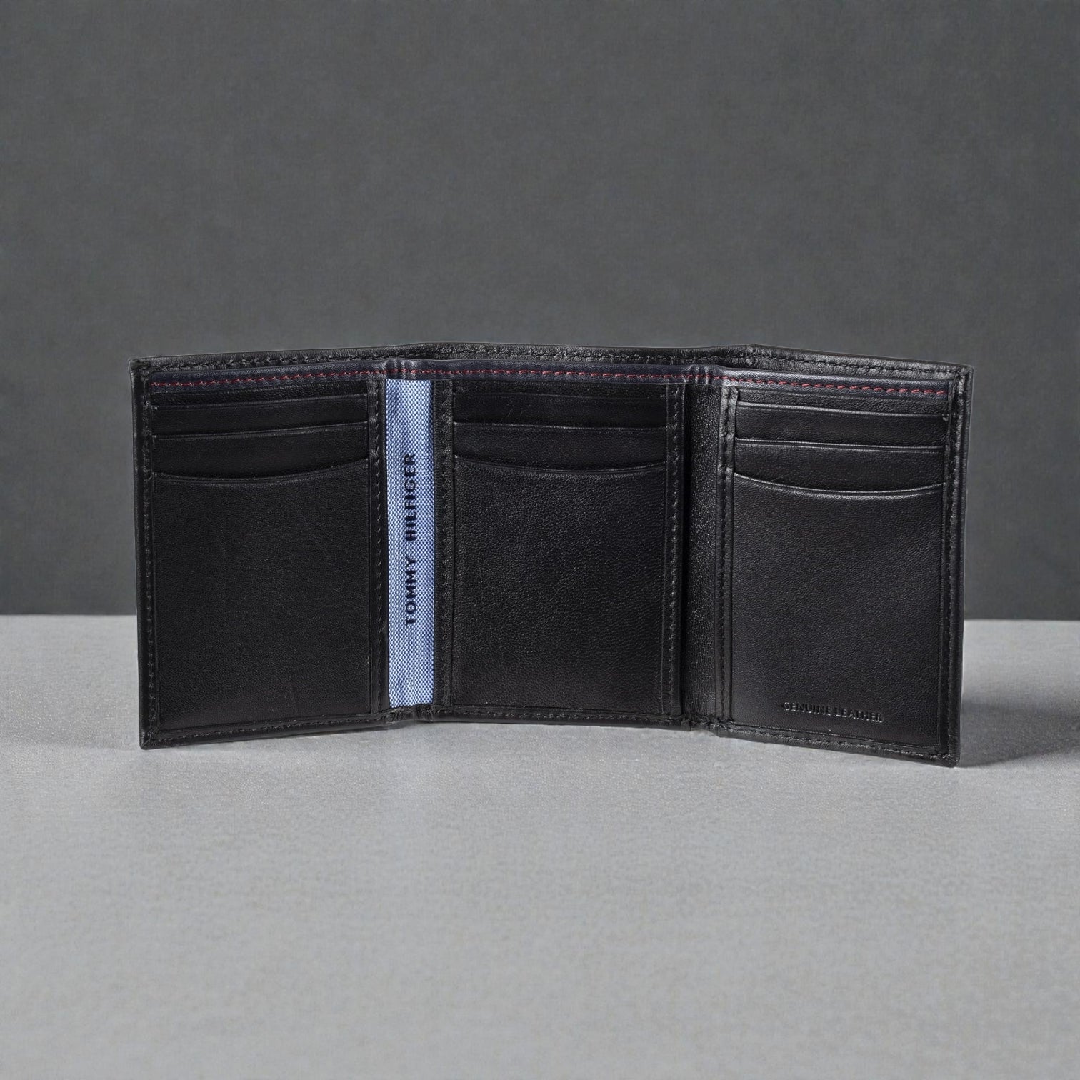 Tommy Hilfiger Men's Trifold Wallet