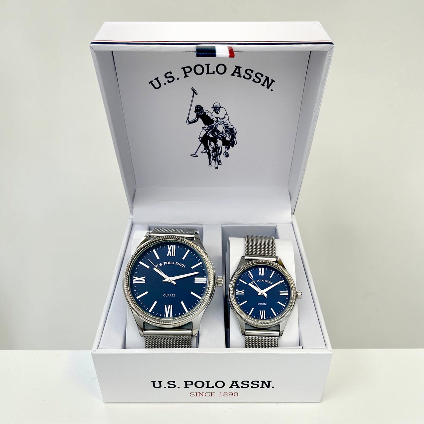 HIS AND HERS SILVER MESH STRAP WATCH SET,USC2714UO-0000A