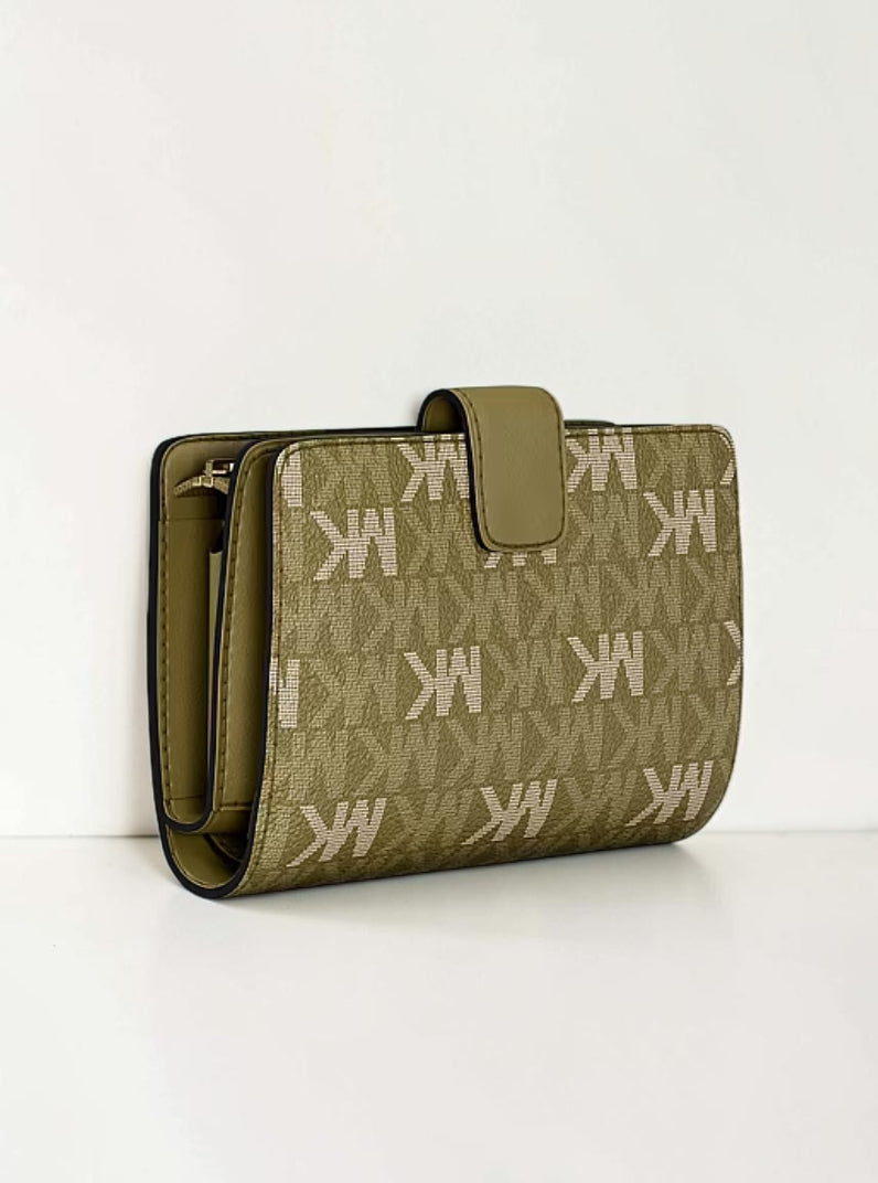 Jet Set Travel Medium Signature Logo Billfold Wallet,35F6STVF6V
