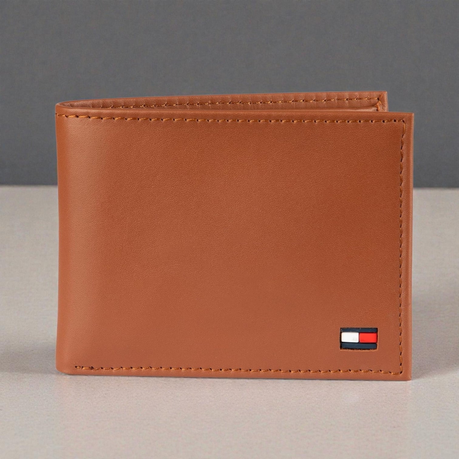 Tommy Hilfiger Men's Passcase Wallet with Removable ID Window