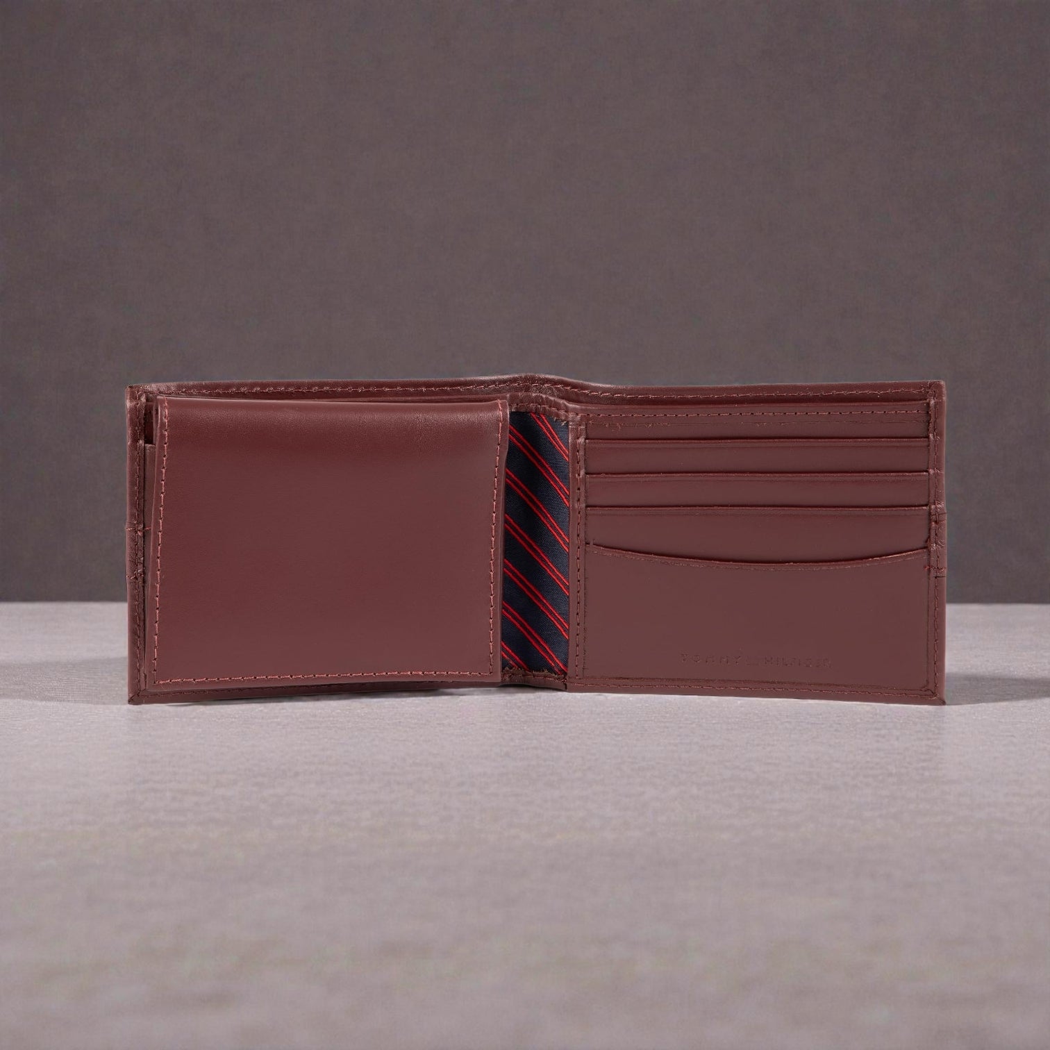 Tommy Hilfiger Men's Passcase Wallet with Removable ID Window