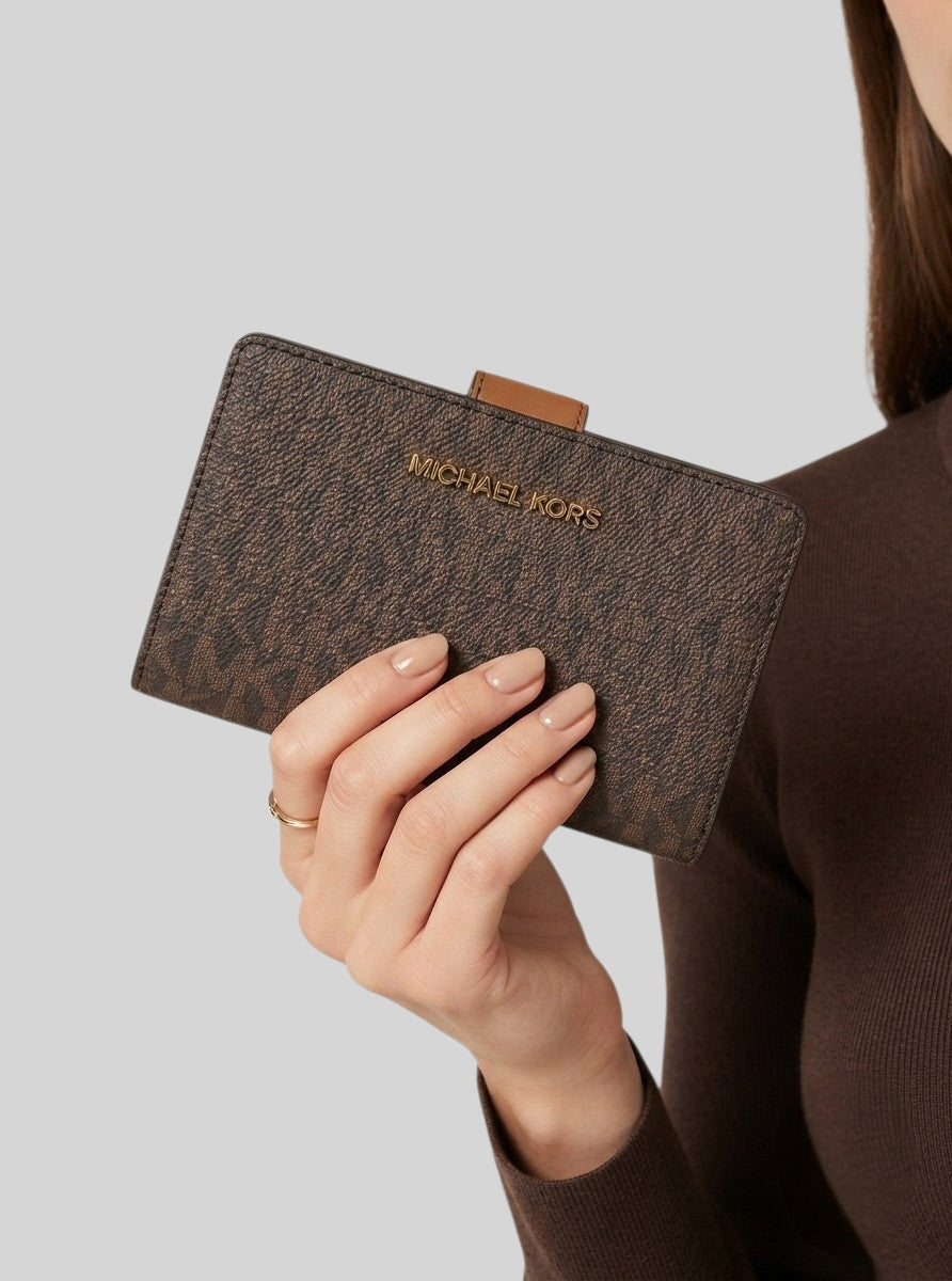 Medium Signature Logo Wallet,35F8GTVF2B
