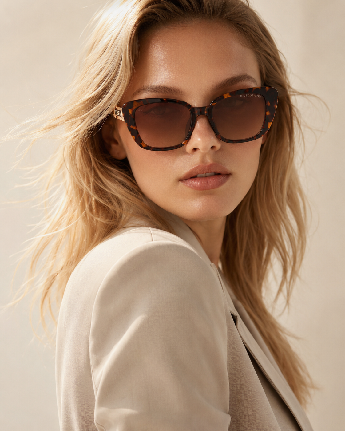 Immediate MEDALLION CAT-EYE TORTOISE SUNGLASSES,PA5138