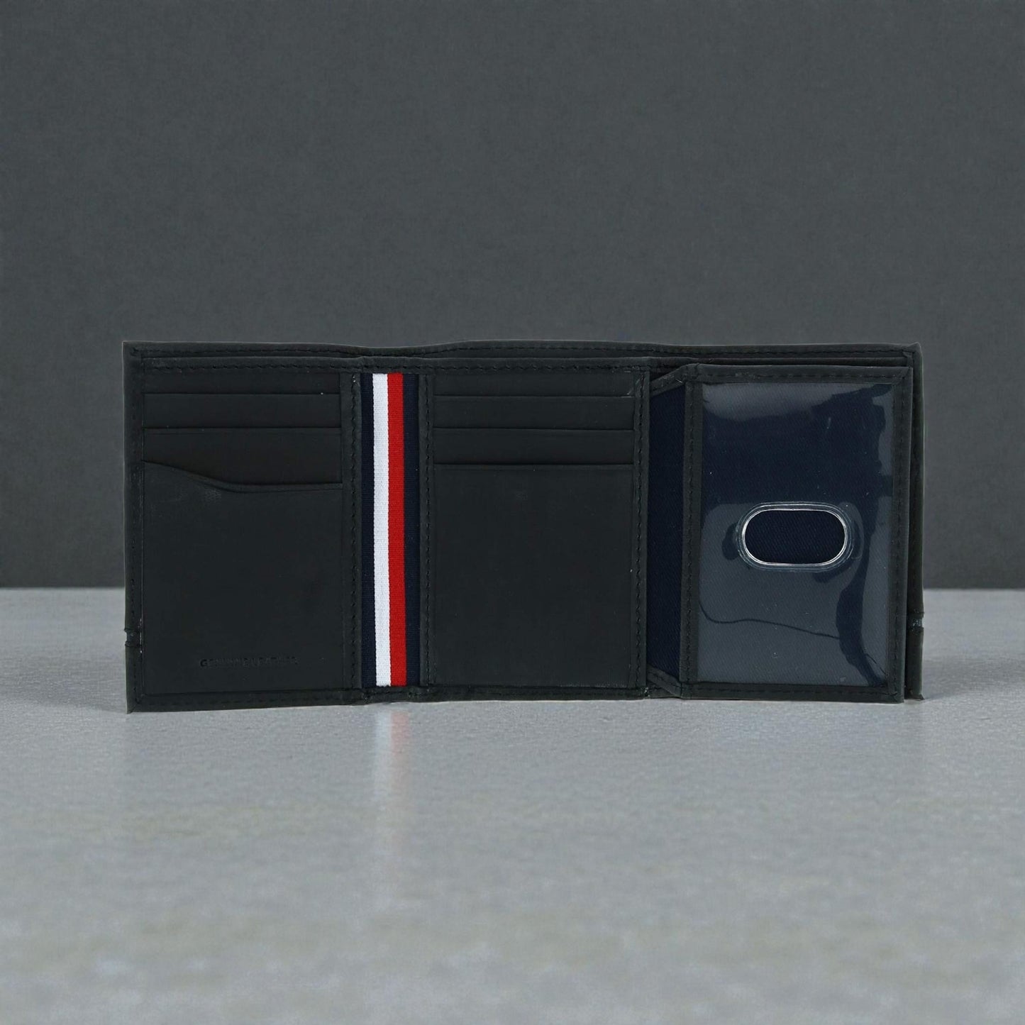 Tommy Hilfiger Men's Trifold Wallet