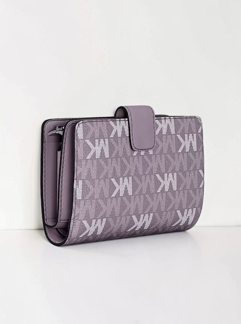 Jet Set Travel Medium Signature Logo Billfold Wallet,35F6STVF6V