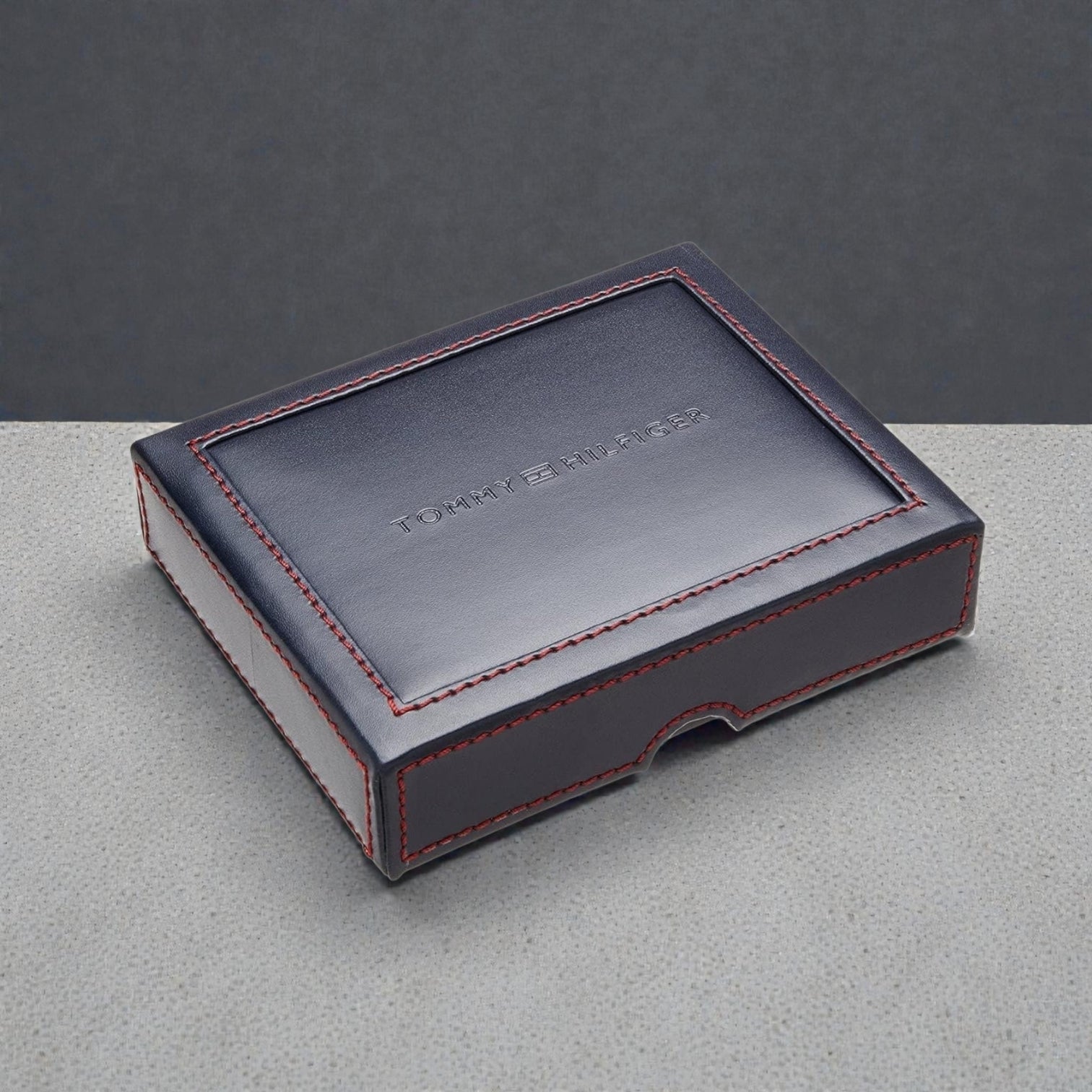 Tommy Hilfiger Men's Passcase Wallet with Removable ID Window