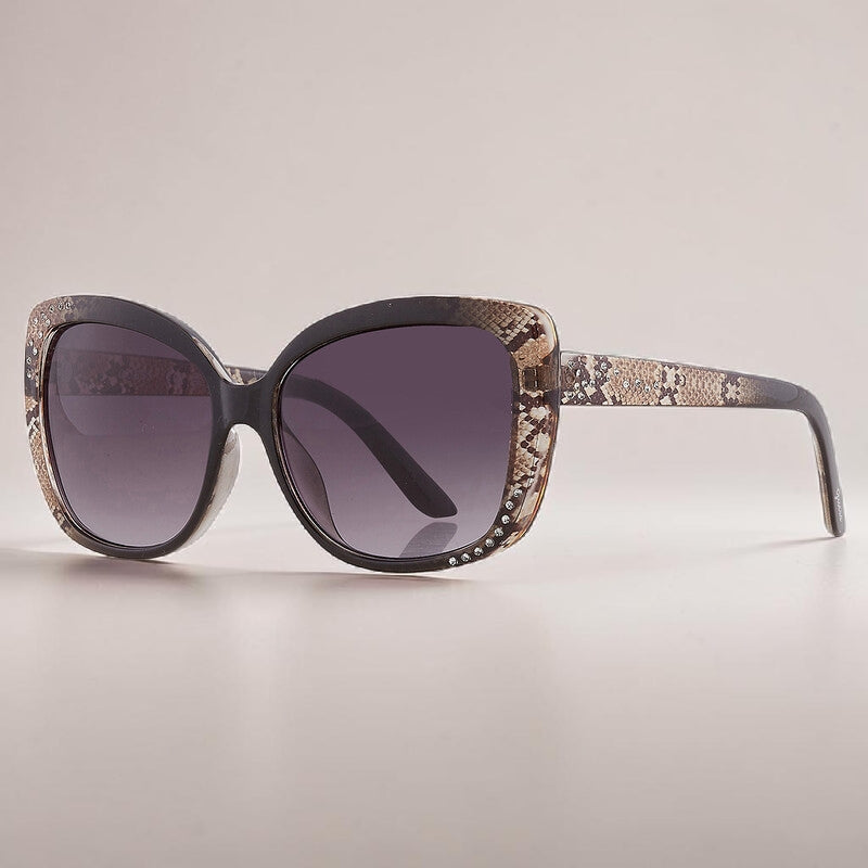 Guess Smoke Gradient Butterfly Ladies Sunglasses
Item No. GF0383 05B 57