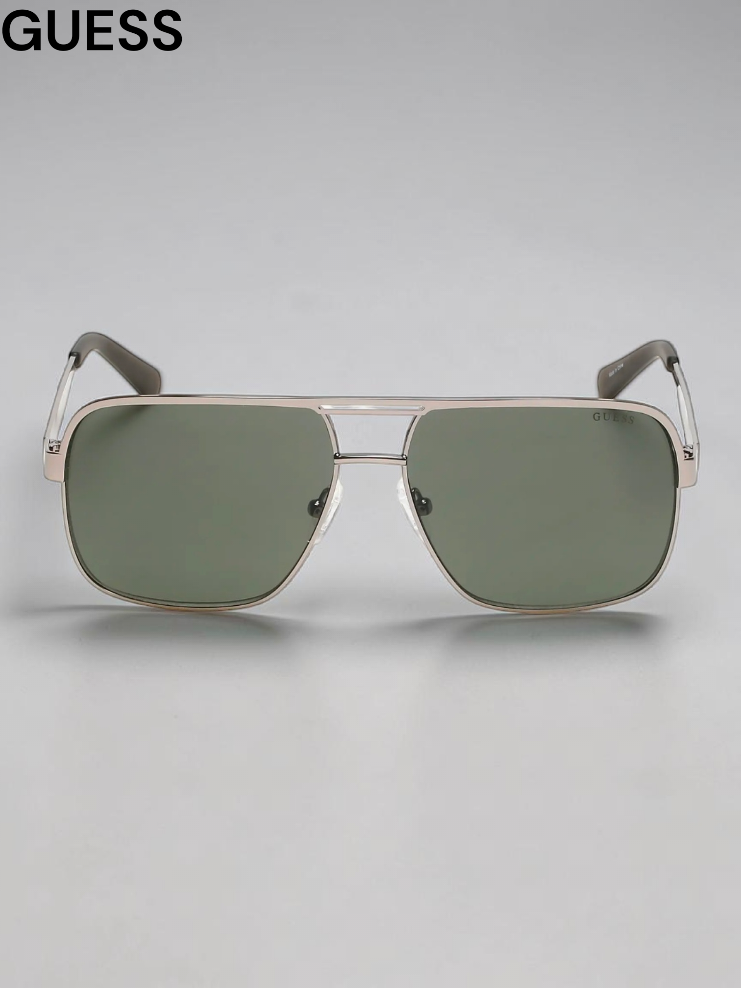 Guess 59mm Navigator Sunglasses