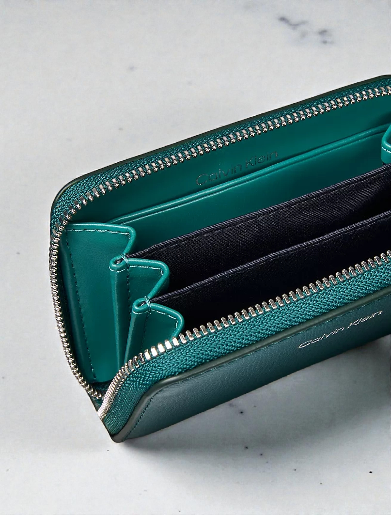 C.K Foil Logo Square Zip Wallet 4F1091G