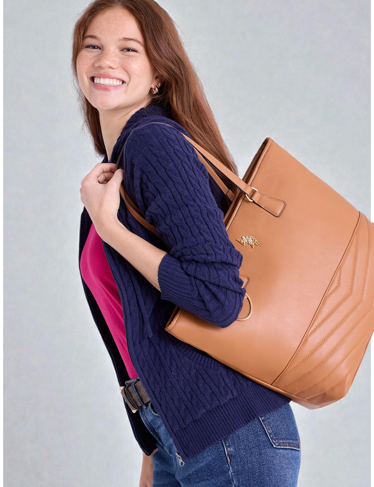 QUILTED V TOTE BAG 27A394-AA00A