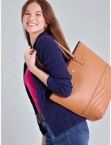 QUILTED V TOTE BAG 27A394-AA00A