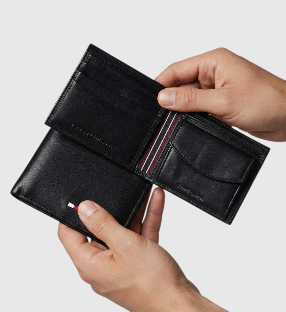 Tommy Hilfiger Men's leather wallet