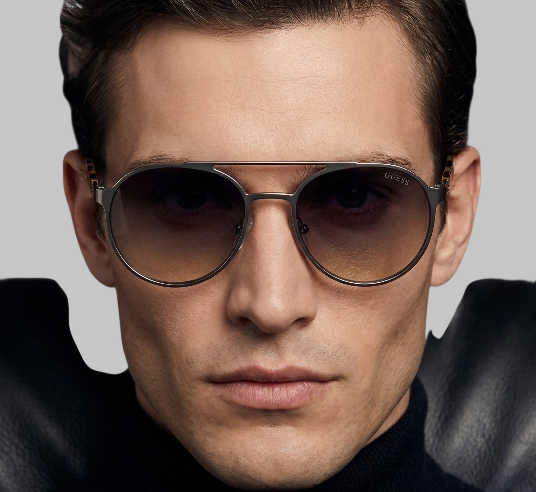 Gradient Smoke Pilot Men's Sunglasses
GU00211