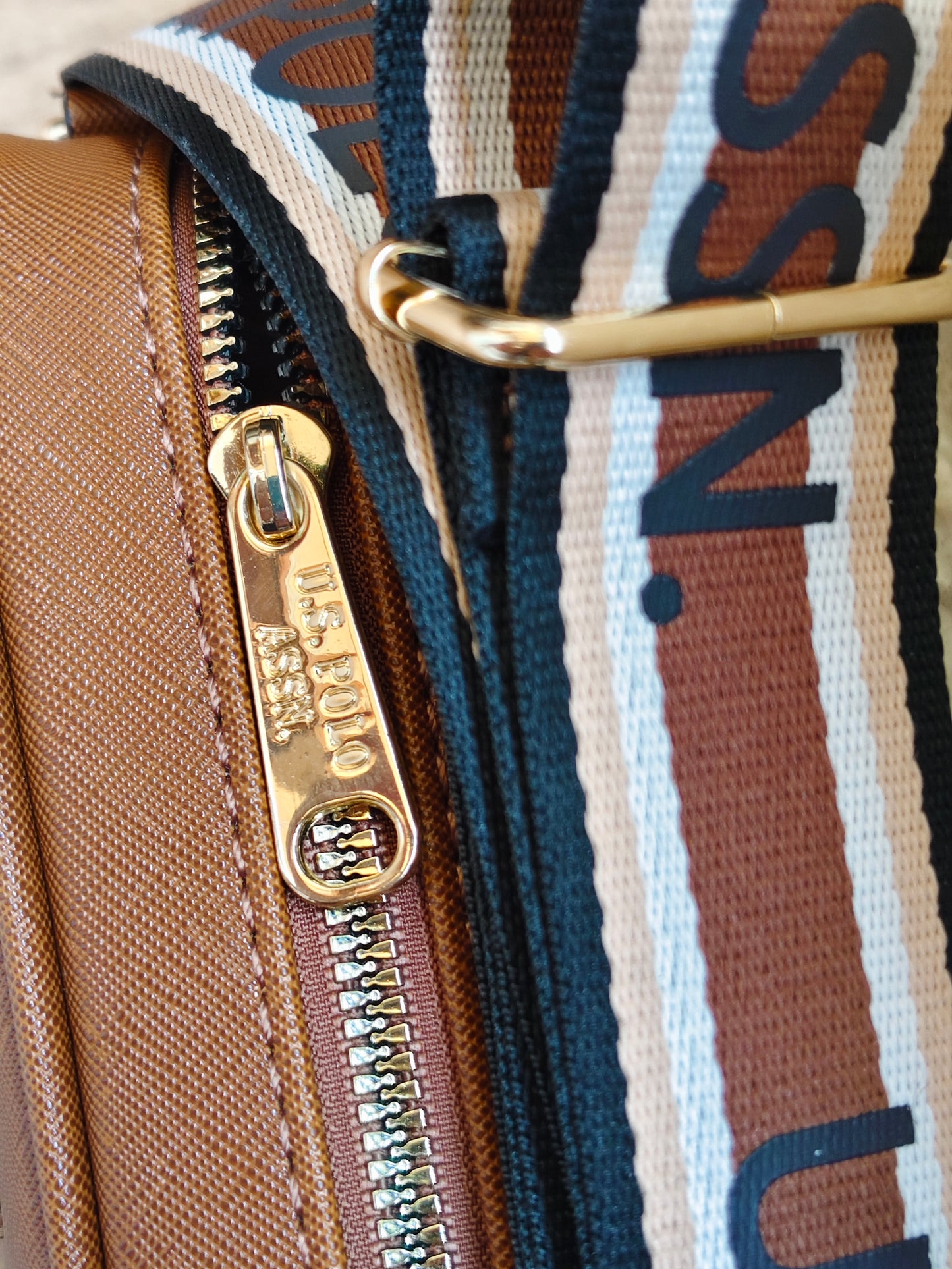 Immediate CLASSIC ZIP CROSSBODY BAG,27A278-AA00A