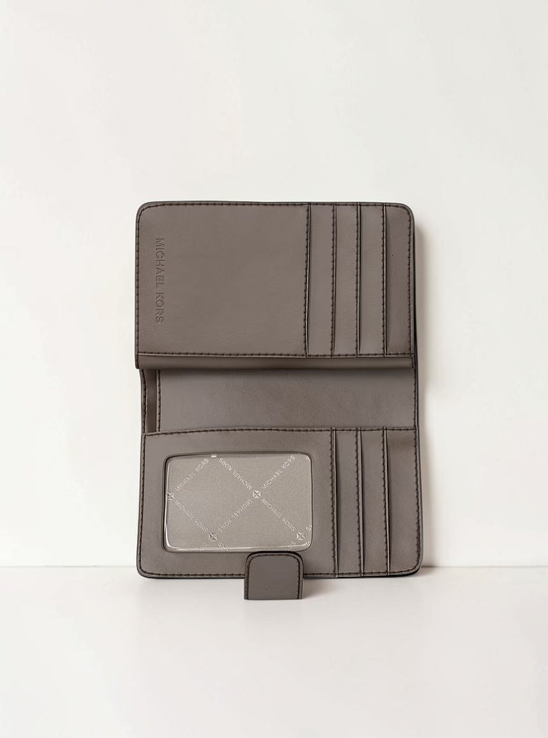 Jet Set Travel Medium Signature Logo Billfold Wallet,35F6STVF6V