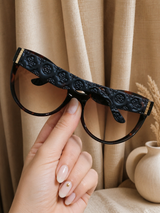 Immediate Guess 
Gradient Brown Butterfly Ladies Sunglasses
Item No. GU00130 52F 61