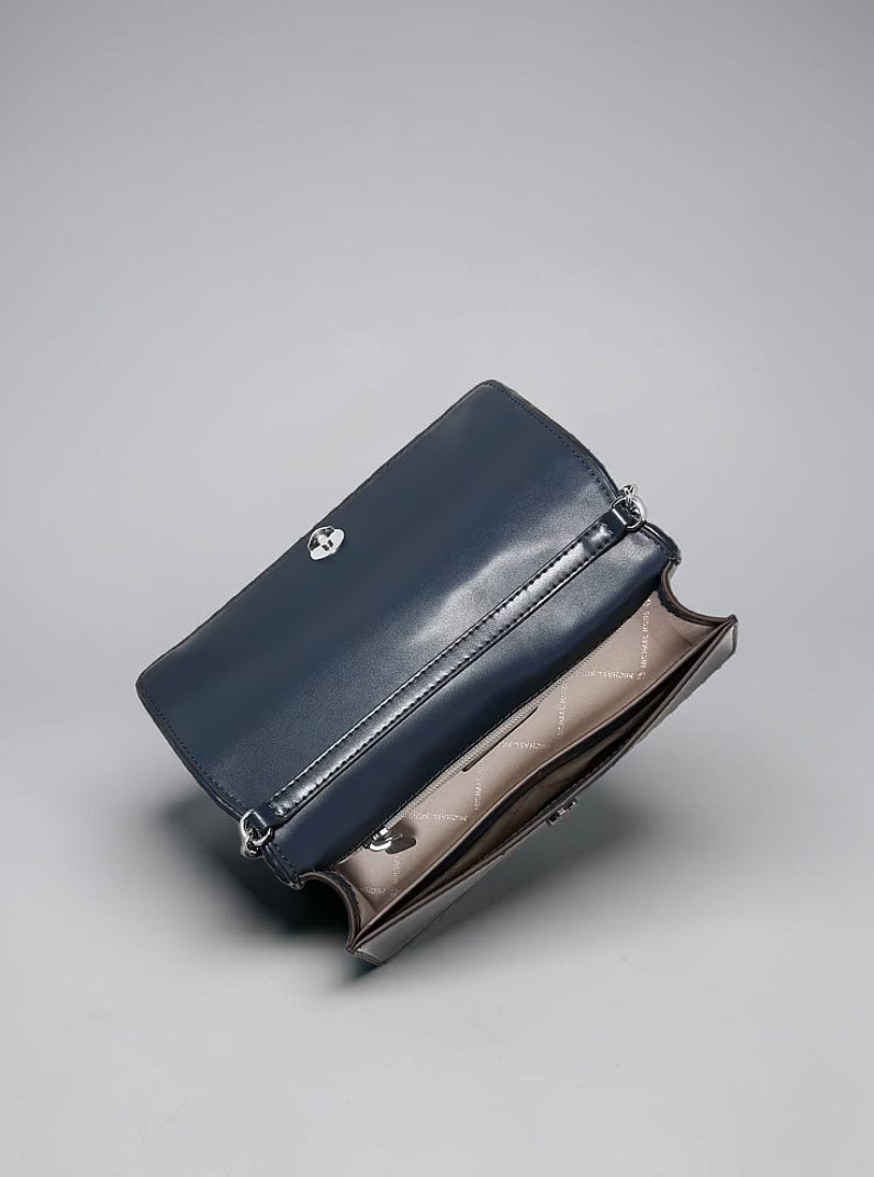 Jet Set Medium Signature Logo Crossbody Bag, 35F5STVC8B