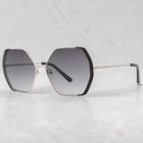 Guess
Smoke Gradient Geometric Ladies Sunglasses
Item No. GF0387 10B 57