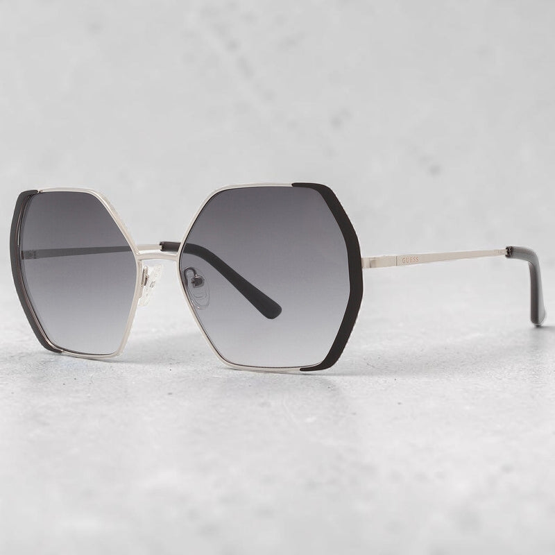 Guess
Smoke Gradient Geometric Ladies Sunglasses
Item No. GF0387 10B 57
